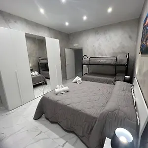  Casa vacanze Sweethousenelcuoredinapoli